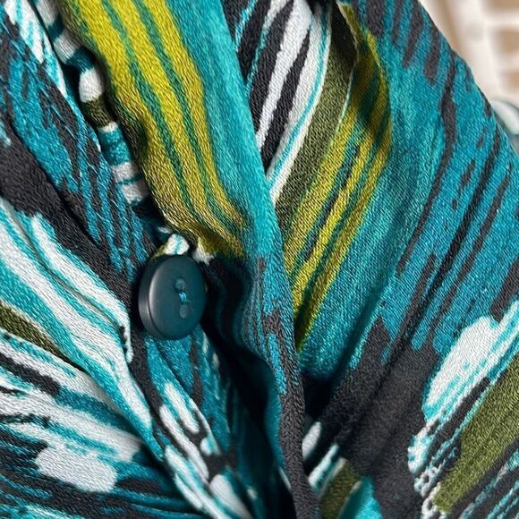 East 5th Y2K Waterfall Ruffled Semi-Sheer Blouse 1X - Picture 8 of 12